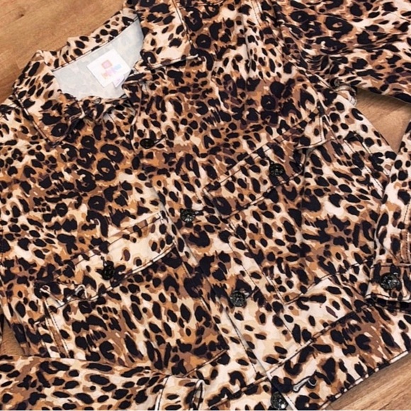 Leopard Print Jean Jacket Black and Brown  Women's Size M - LULAROE  Kenny - Picture 4 of 10